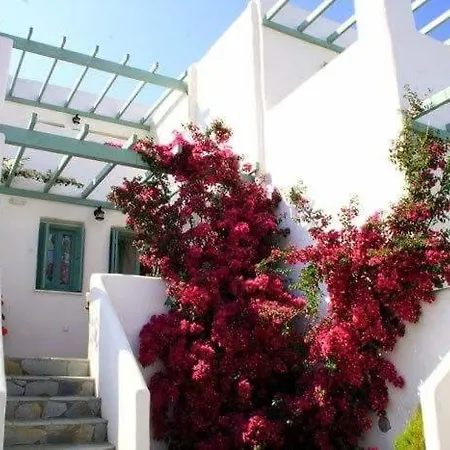 Apartment Seaside Retreats - Serenity By The Pool *