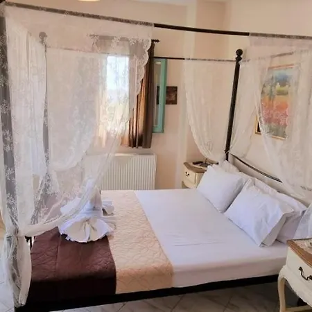 Seaside Retreats - Serenity By The Pool