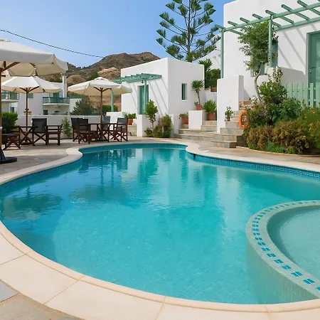 Seaside Retreats - Serenity By The Pool